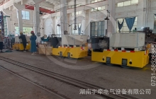 陜西一批定制型2.5噸鋰電池湘潭電機(jī)車(chē)及配件出口海外